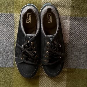 Women’s Keds Center II Sneakers Black Suede with Brass eyelets: size 8.5M